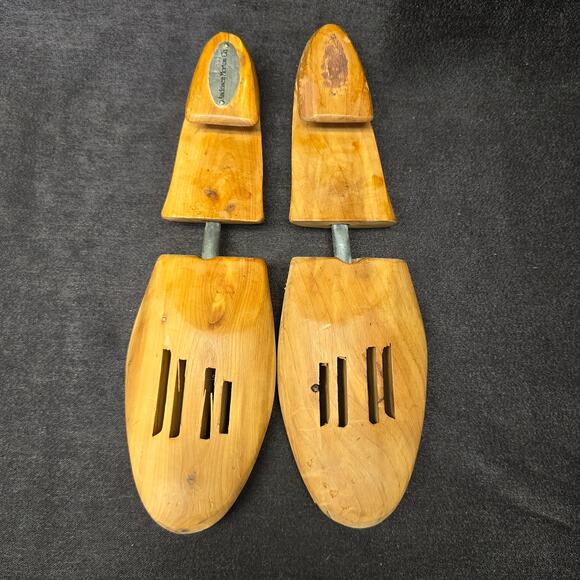 Vintage Andrisen Morton Co. Wooden Boot Tree Shoe Forms - Picture 4 of 9